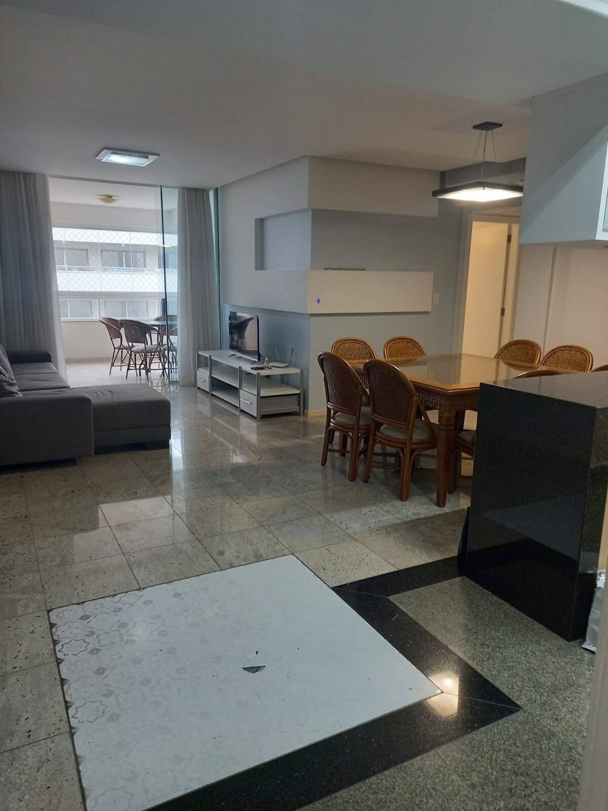 #1022 - Apartamento para Locação em Balneário Camboriú - SC