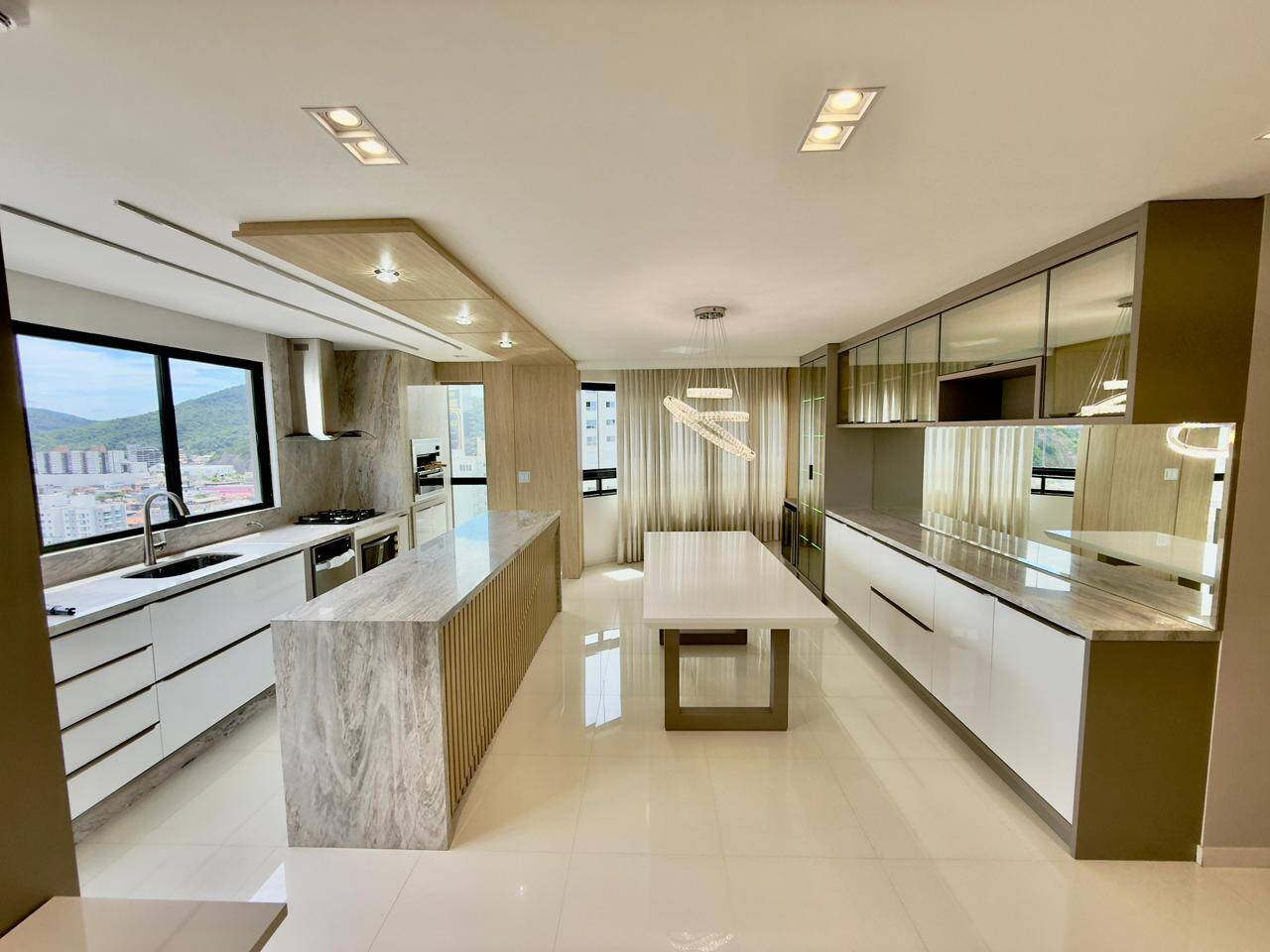 #1045 - Apartamento para Locação em Balneário Camboriú - SC