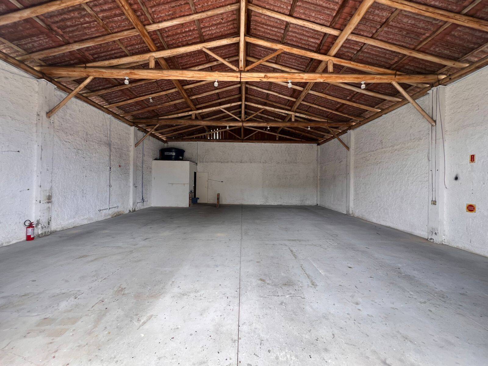 #1048 - Galpão Para Locação para Locação em Camboriú - SC