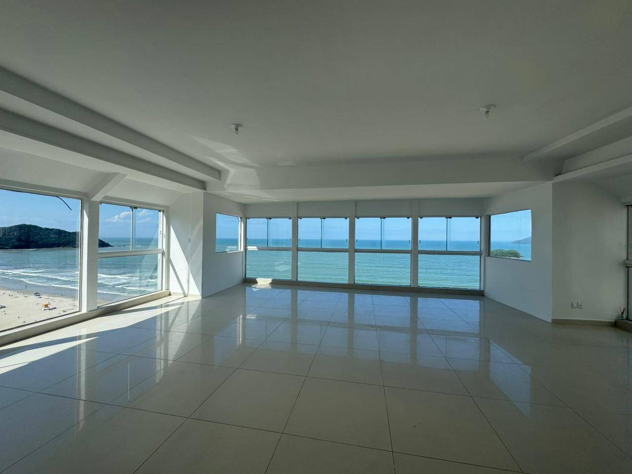 #1059 - Apartamento para Locação em Balneário Camboriú - SC