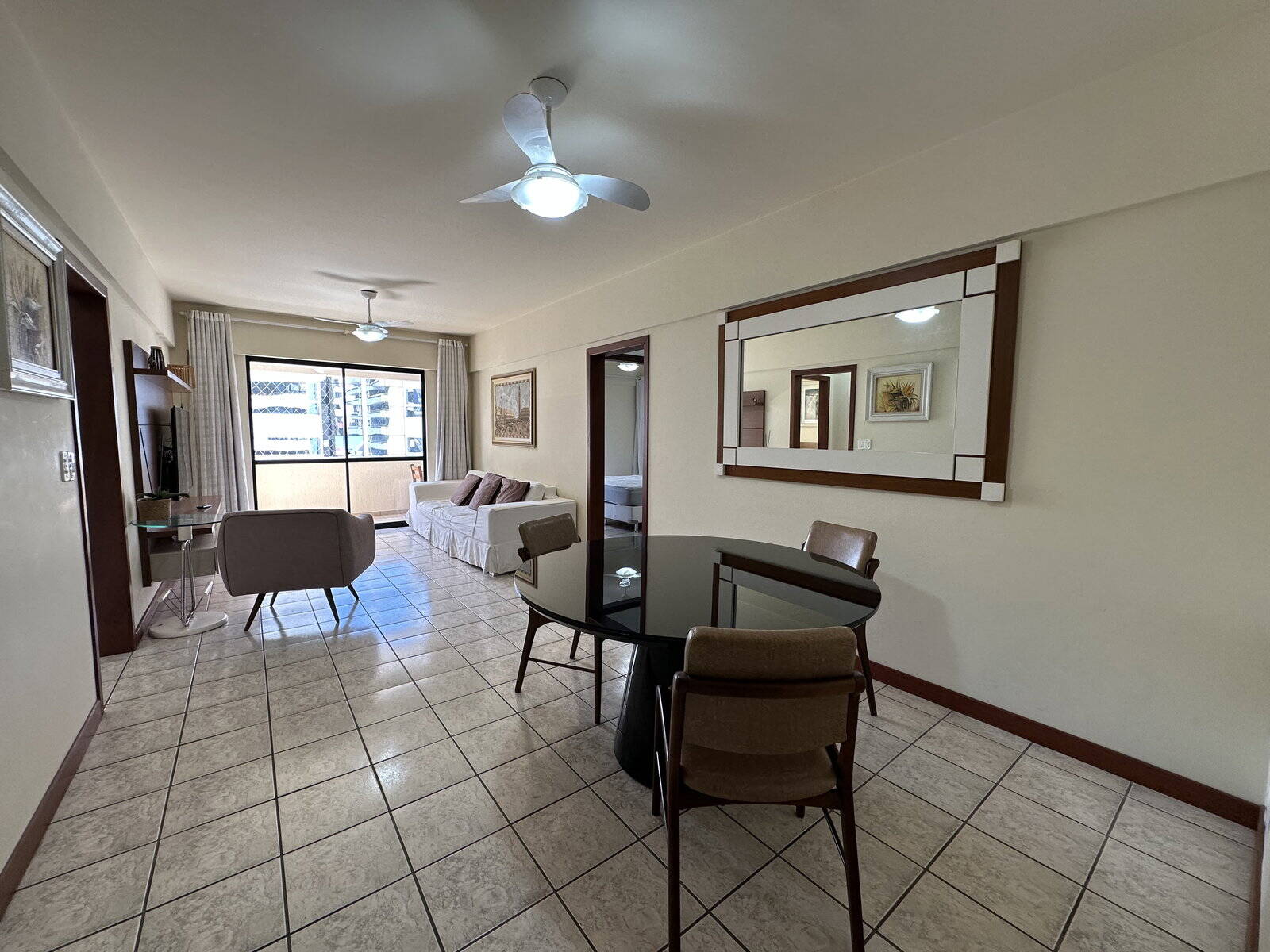 #1084 - Apartamento para Locação em Balneário Camboriú - SC