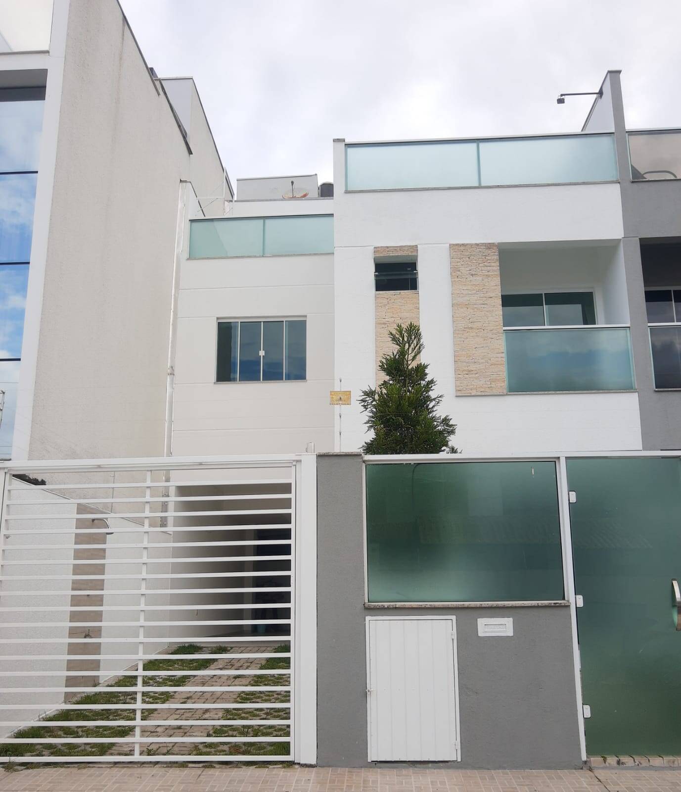 #1089 - Sobrado para Locação em Balneário Camboriú - SC