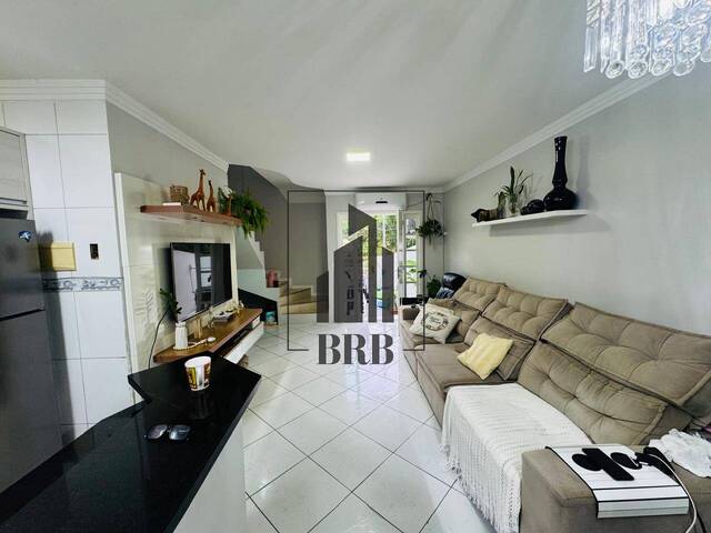 #1031 - Casa para Venda em Balneário Camboriú - SC - 2