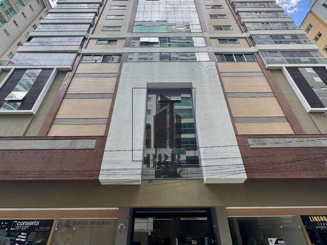 Locação em Meia Praia - Itapema